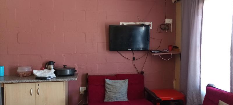 2 Bedroom Property for Sale in Pelikan Park Western Cape